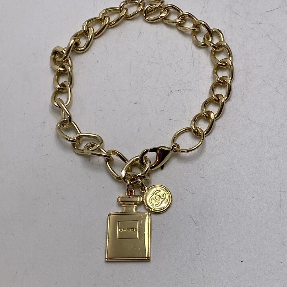 Womens Gold Tone Perfume Bracelet Gold Tone Womens Fashion Unbranded